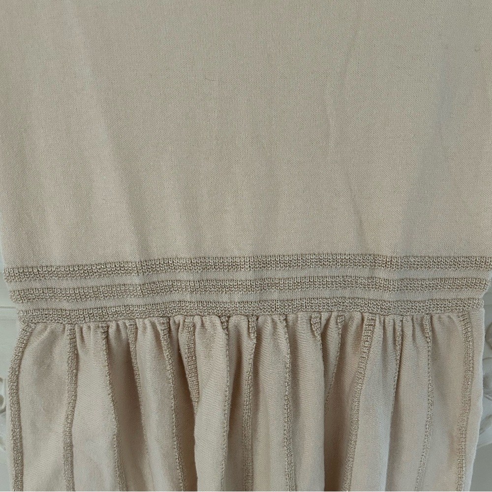 American Eagle Sweater Dress with Gold Glitter Detailing 
Size: Extra Small
NWOT - Picture 5 of 10